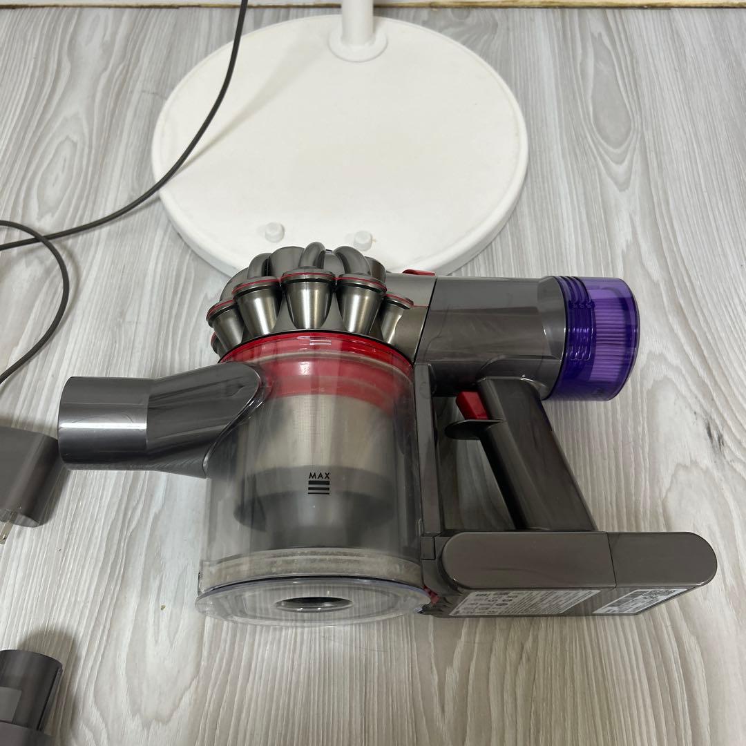 【美品】ダイソン V8 Slim Fluffy Extra SV10K EXT