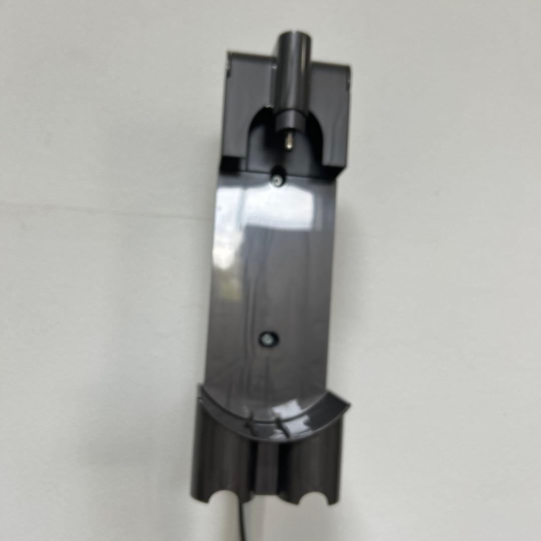 【美品】ダイソン V8 Slim Fluffy Extra SV10K EXT