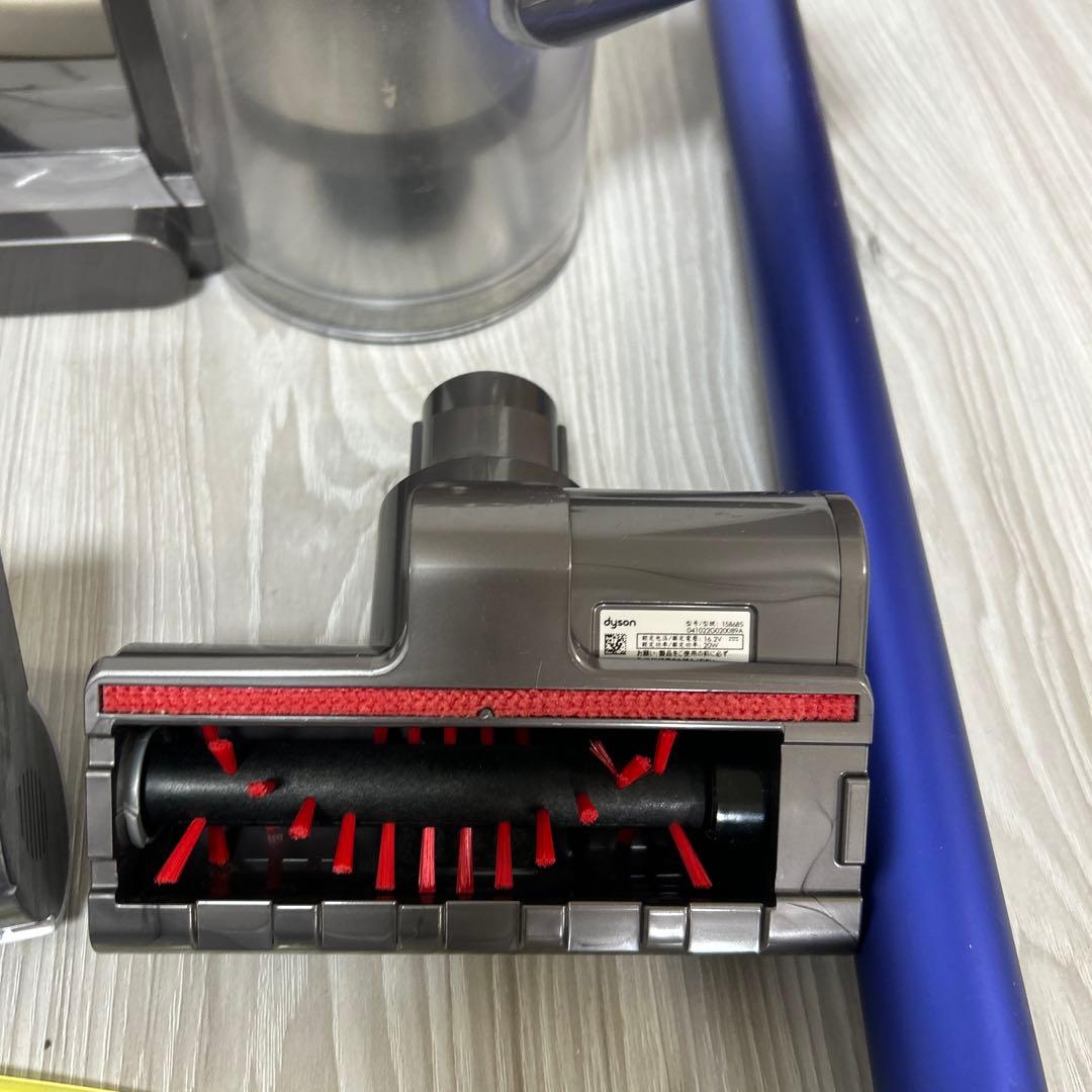 【美品】ダイソン V8 Slim Fluffy Extra SV10K EXT