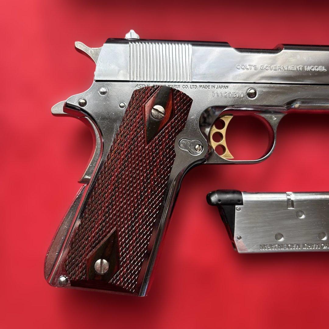 東京マルイ　豪華カスタム　コルトガバメント　S70 ニッケルフィニッシュ　木製