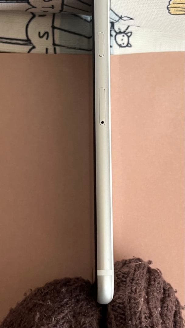 iPhone SE 第2世代 (SE2) 本体 64GB