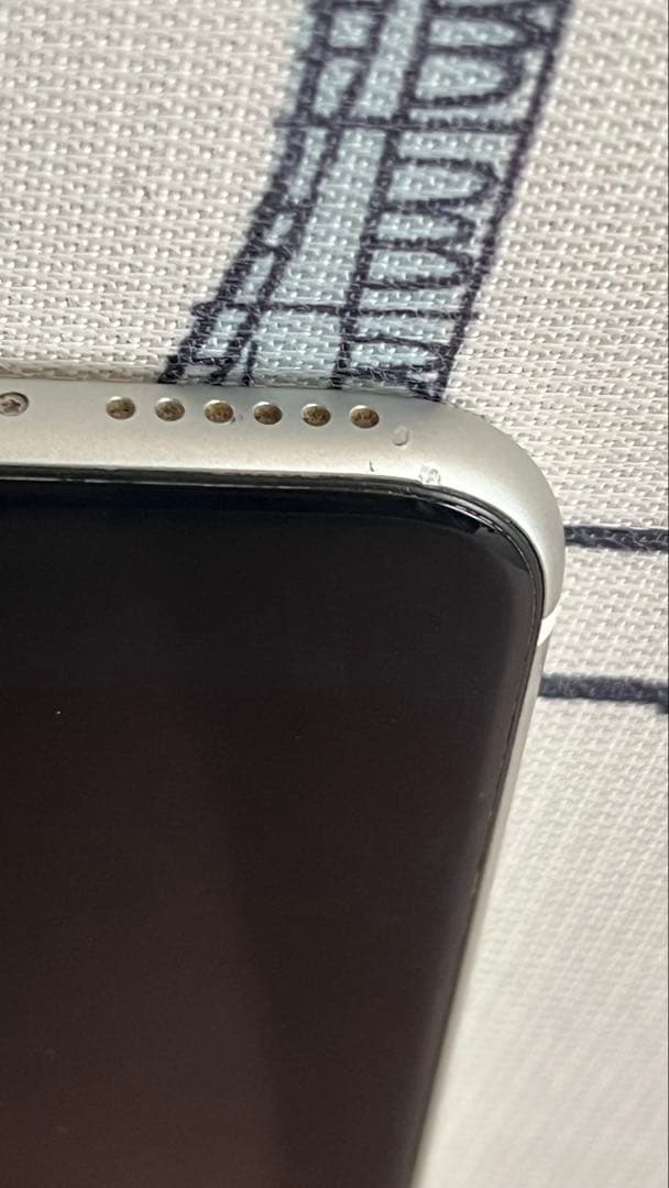 iPhone SE 第2世代 (SE2) 本体 64GB