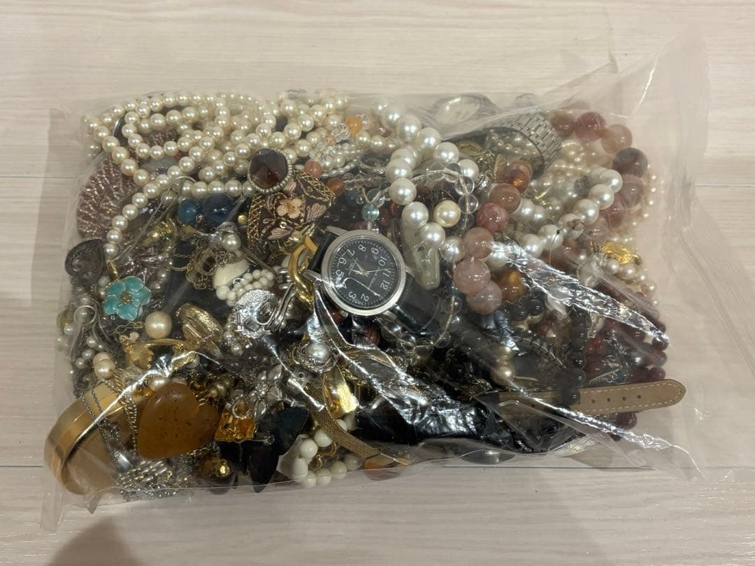 イミテーションアクセサリー約4.5kgまとめ売り
