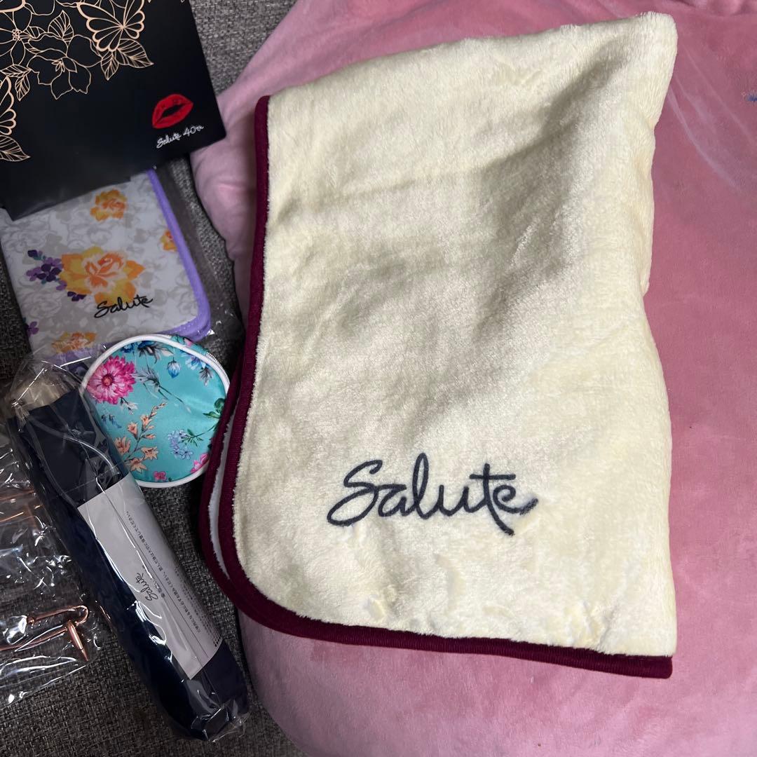 サルートノベルティ