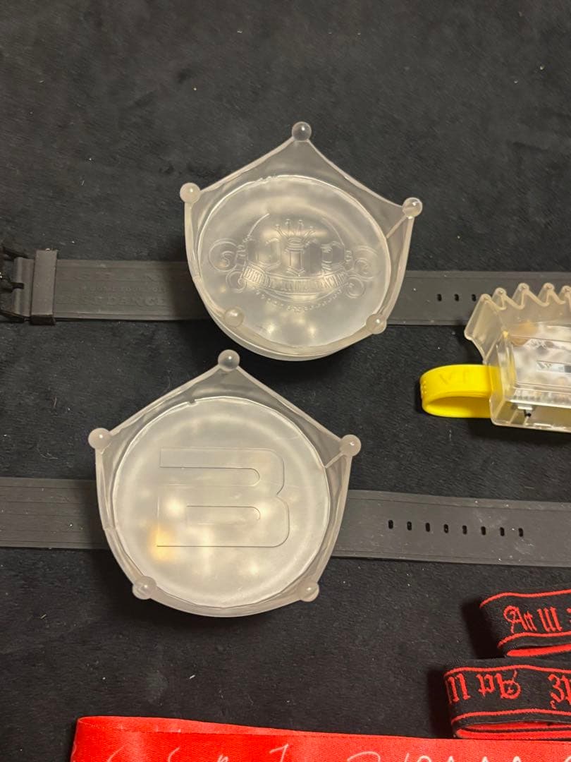 BIGBANG ビッグバングロゴ マイク型ライトとバッジセット