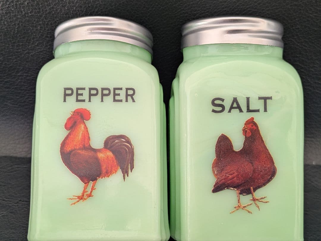 調味料入れ・ラベル VINTAGE JADEITE SALT&PEPPER