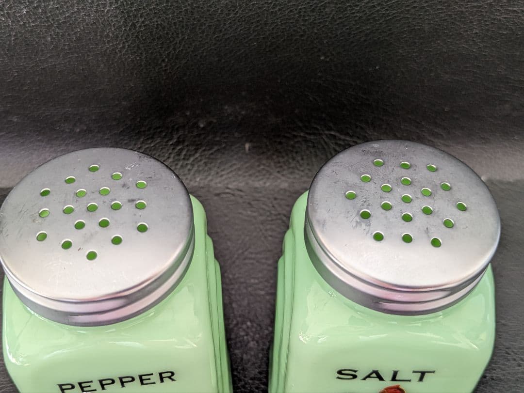調味料入れ・ラベル VINTAGE JADEITE SALT&PEPPER