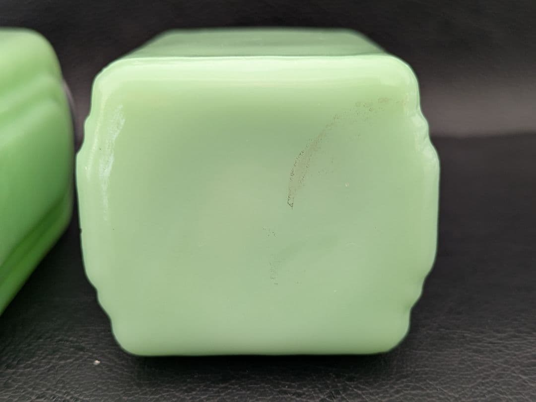 調味料入れ・ラベル VINTAGE JADEITE SALT&PEPPER