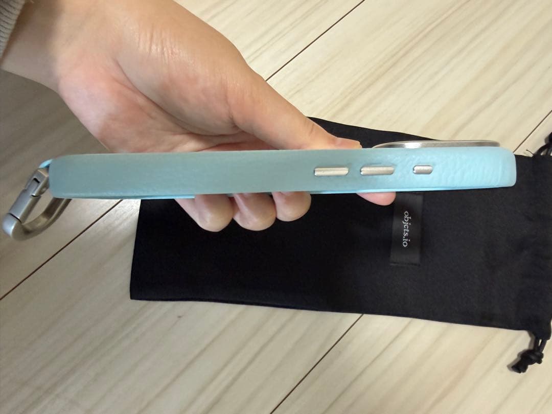 ほぼ未使用　objcts.io iPhone17pro ケース　水色