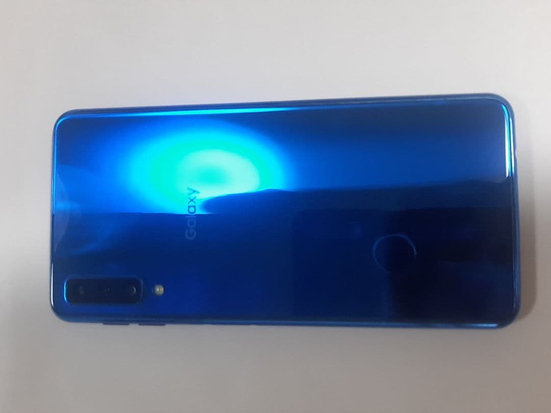 【美品】Galaxy A7 ブルー 本体