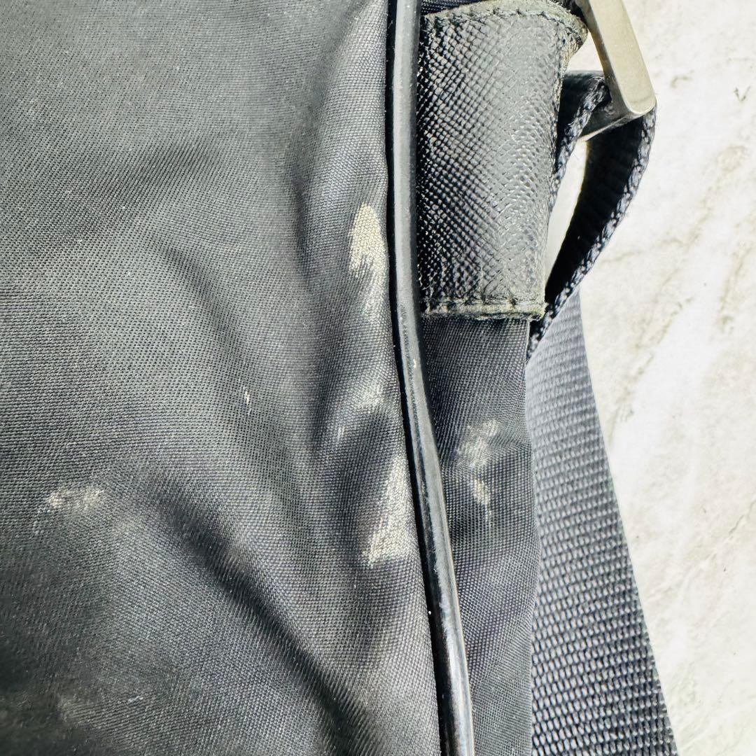 ✨PRADA✨プラダ✨ブラック✨ナイロン✨三角ロゴプレート✨ショルダーバッグ✨