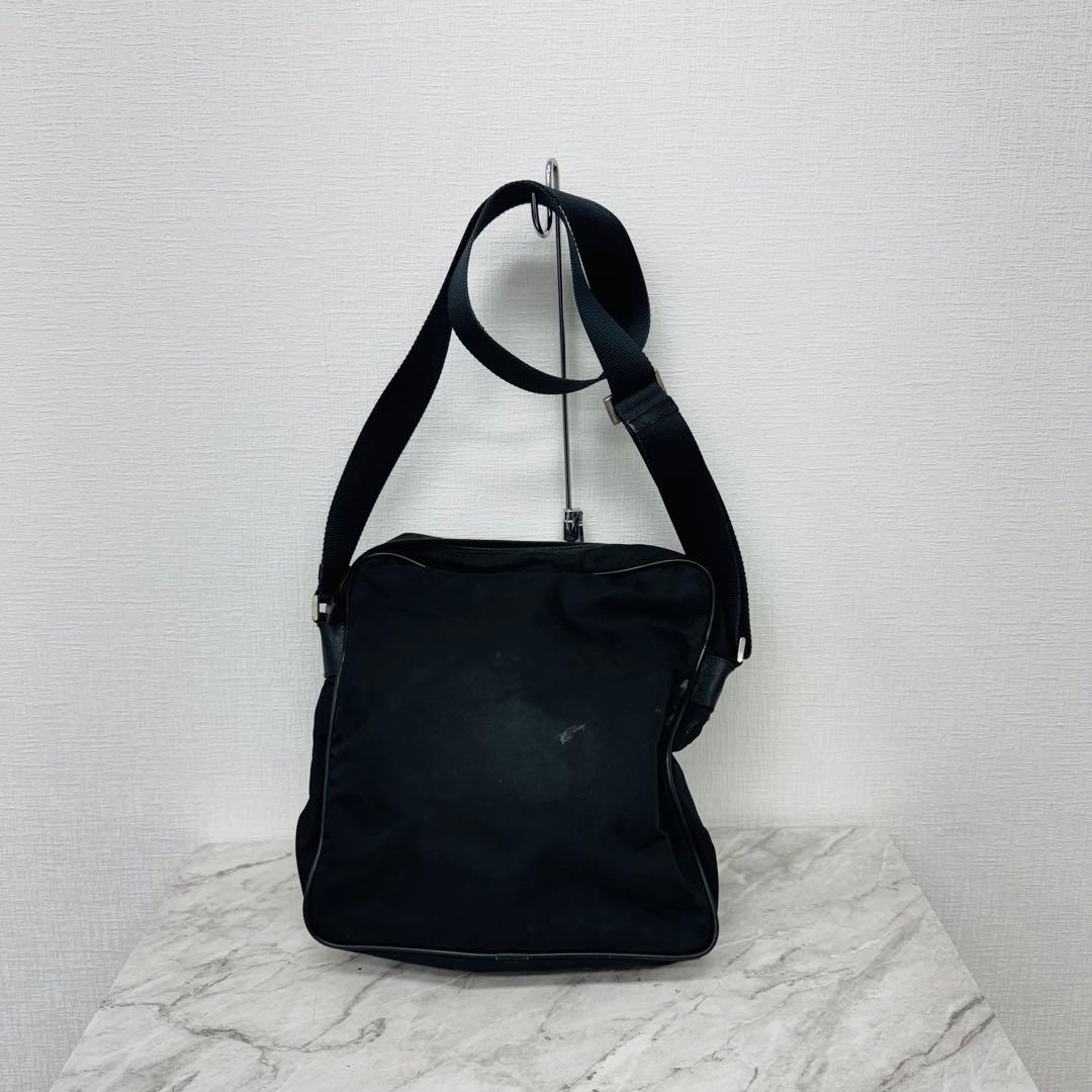 ✨PRADA✨プラダ✨ブラック✨ナイロン✨三角ロゴプレート✨ショルダーバッグ✨