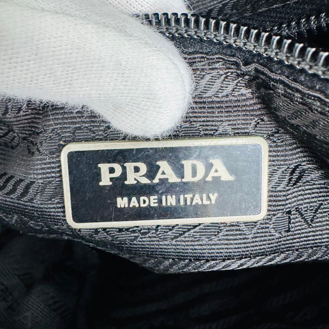 ✨PRADA✨プラダ✨ブラック✨ナイロン✨三角ロゴプレート✨ショルダーバッグ✨