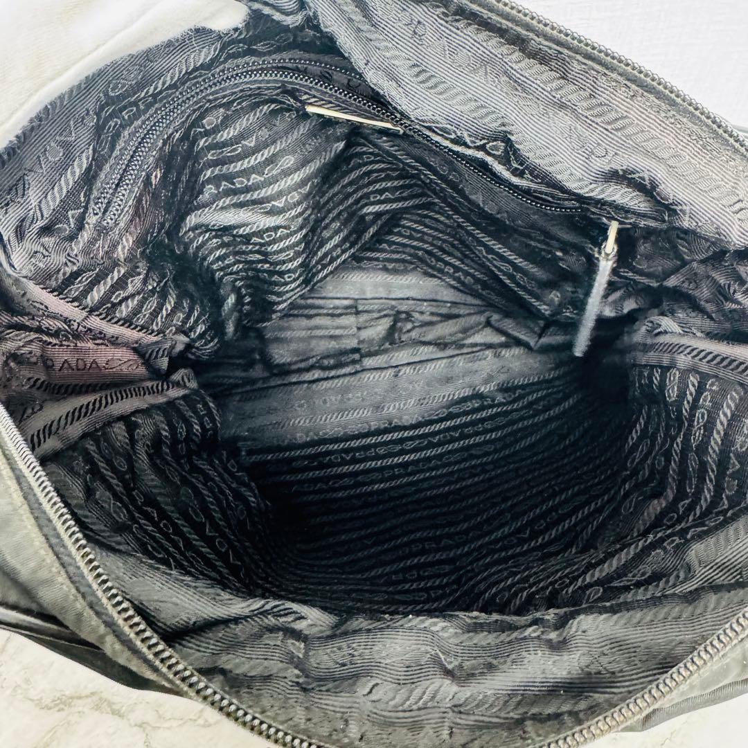 ✨PRADA✨プラダ✨ブラック✨ナイロン✨三角ロゴプレート✨ショルダーバッグ✨