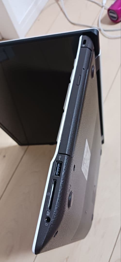 注)メモリ、SSDなし！ 富士通 LIFEBOOK ホワイト ノートPC