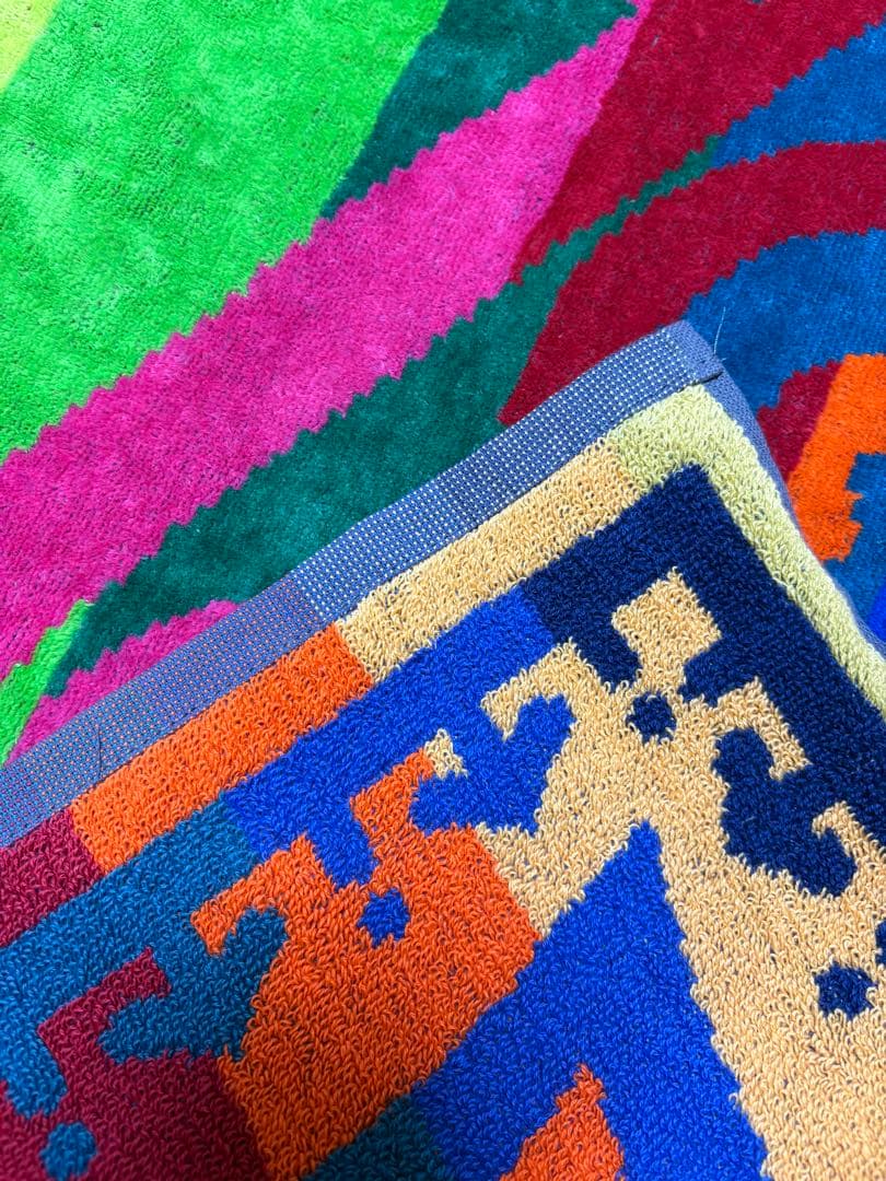 【訳あり・新品】カラカラ　180×106 インテリアタオル　大判　タオルケット