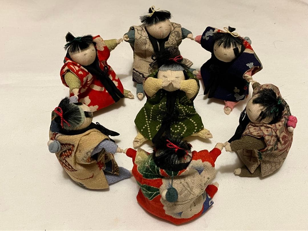ちりめん古布の手作り人形　かごめかごめ