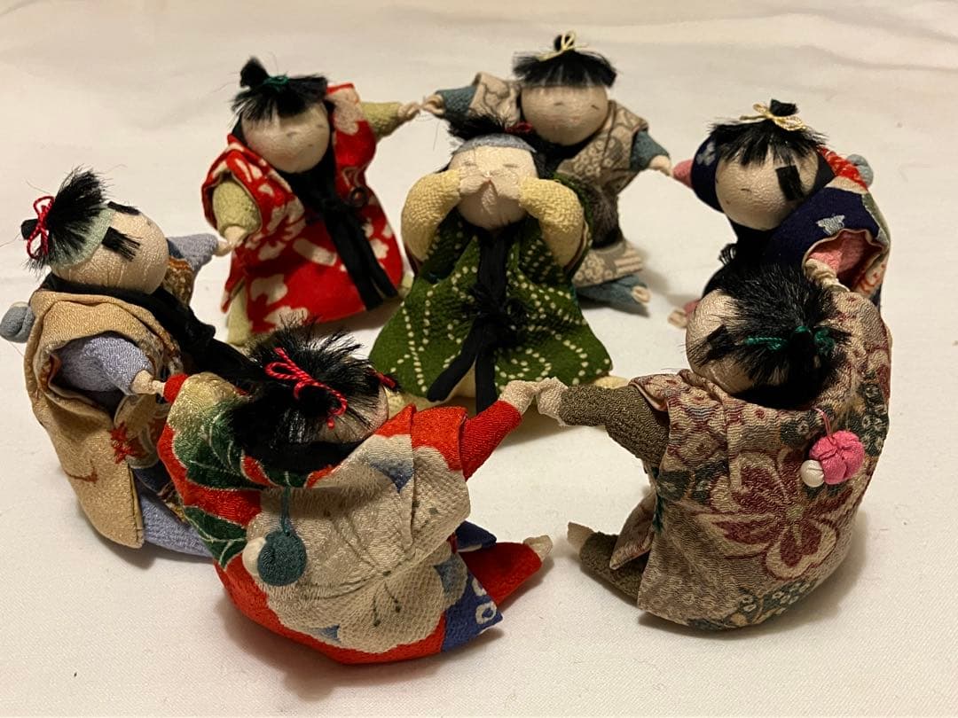 ちりめん古布の手作り人形　かごめかごめ