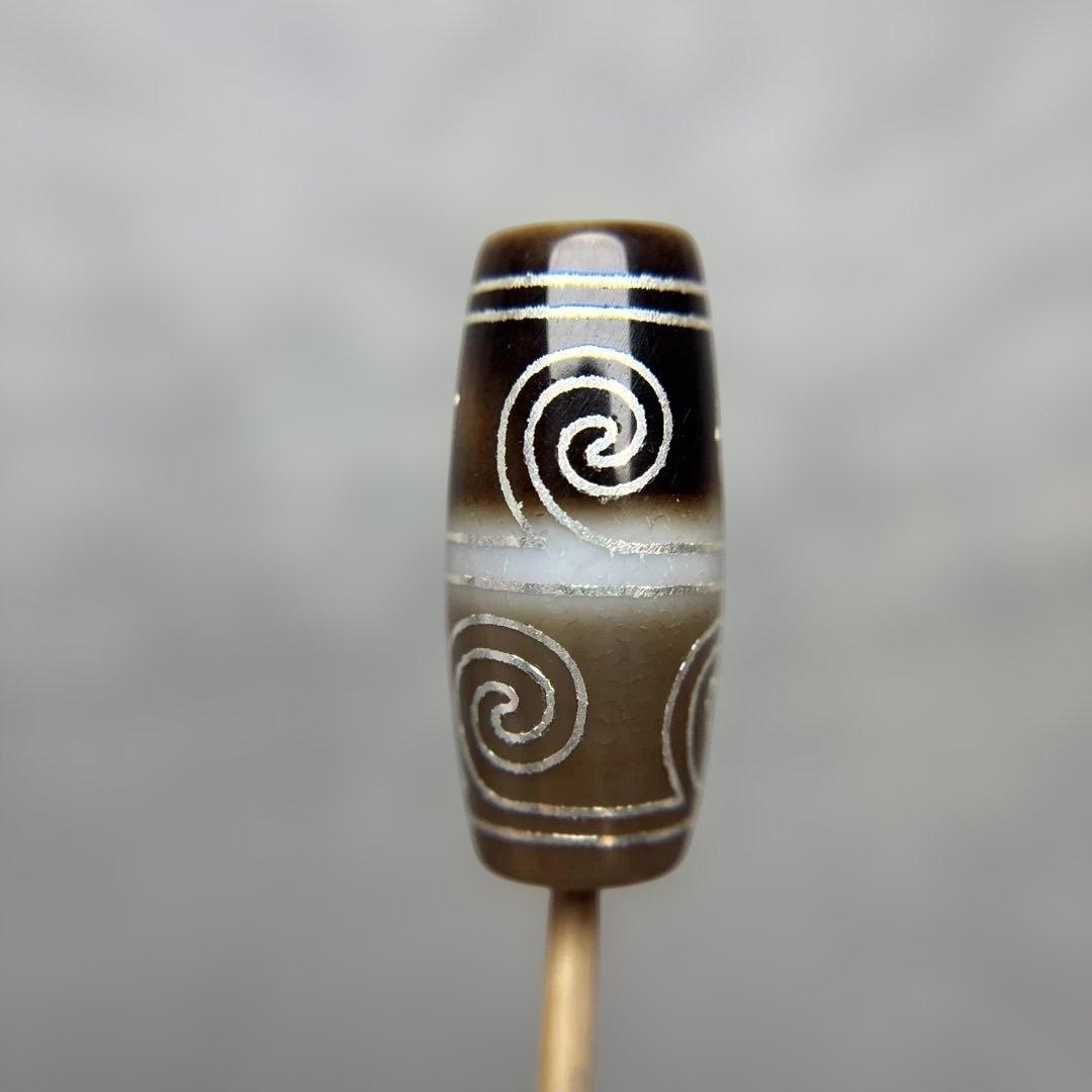 よーこ瑪瑙　銀線白毫天珠　2-207