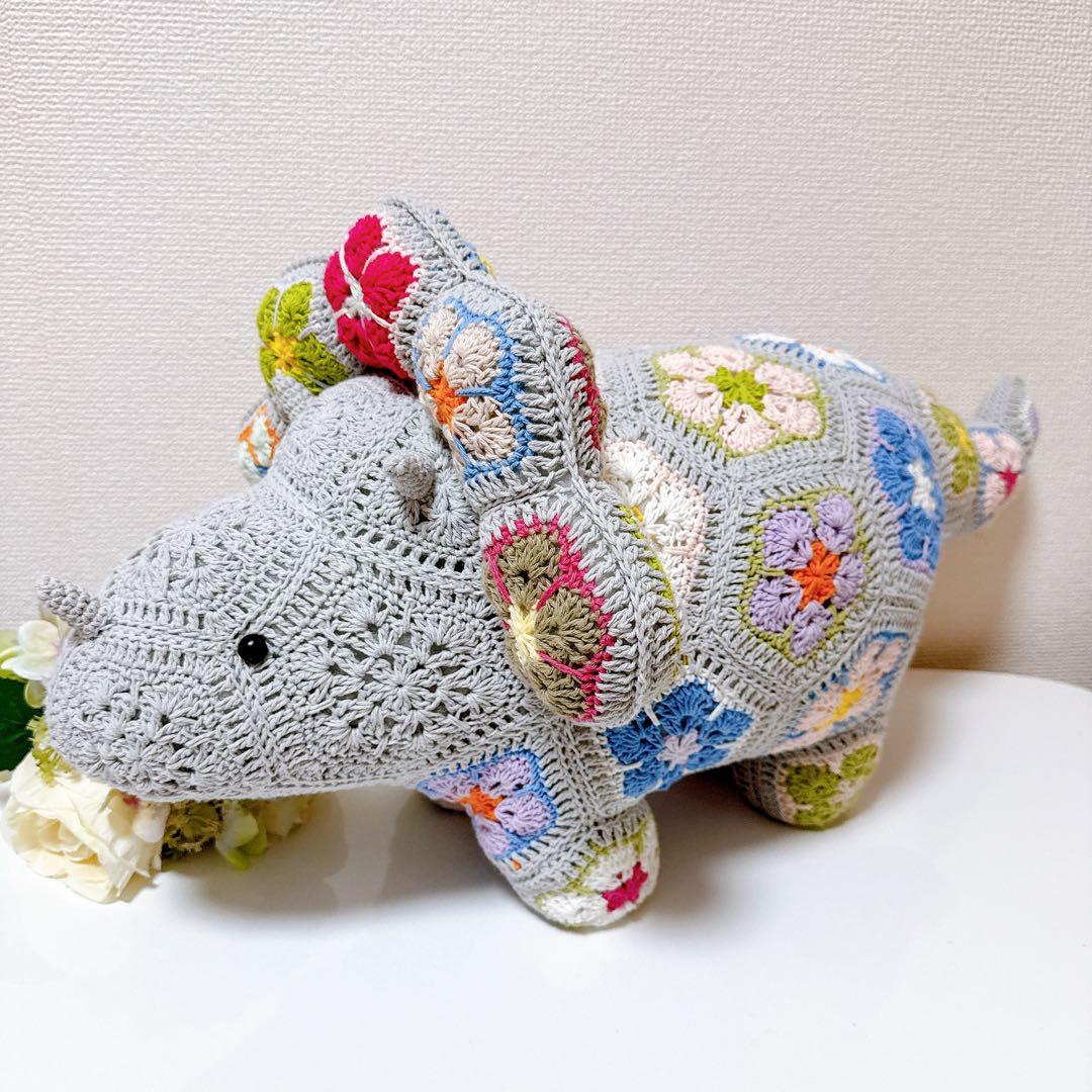 アフリカンフラワー❁⃘*.゜大きなトリケラトプス編みぐるみ❁⃘*.65cm