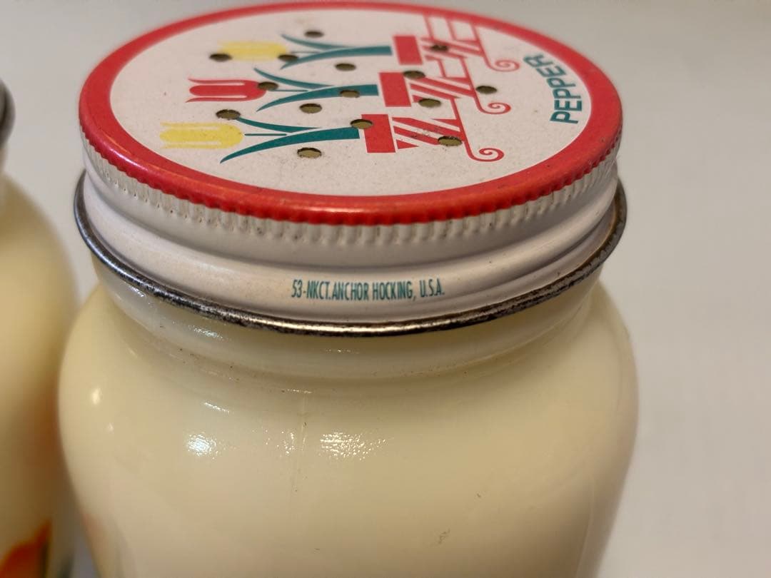 Fire-King チューリップ　ペッパー&ソルト