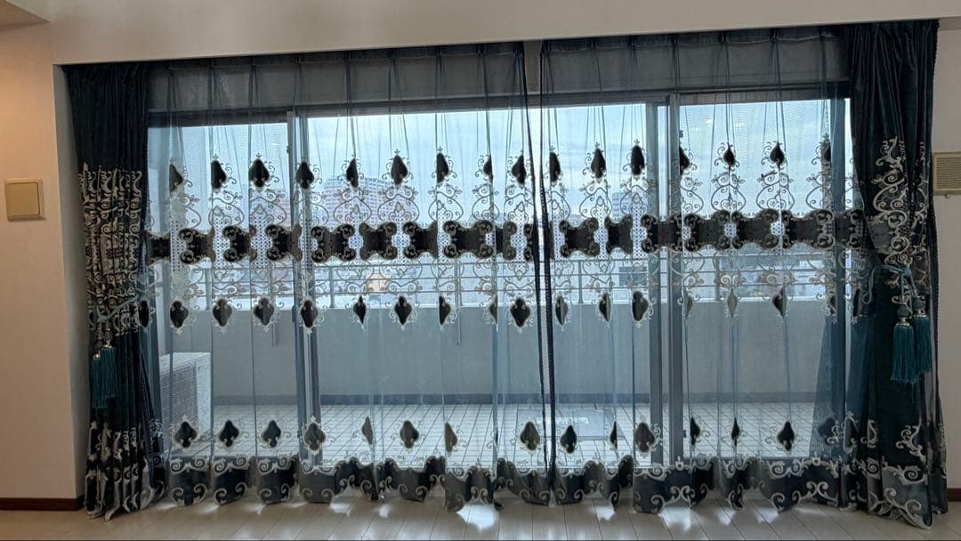 【オーダー級】高級刺繍カーテン＋レースカーテン 4枚セット