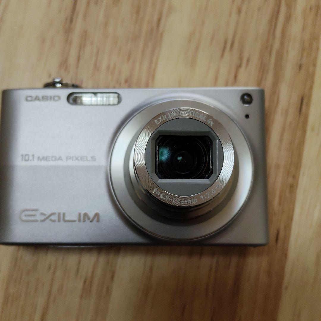CASIO EXILIM EX-Z200デジタルカメラ シルバー
