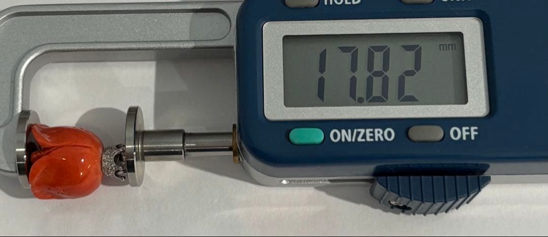 天然赤珊瑚　国産本珊瑚　薔薇ペンダントトップ（s 556）