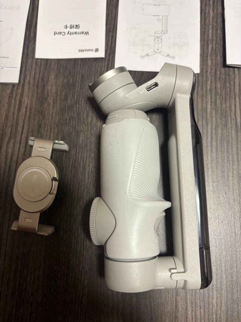 Insta360 Flow ジンバルスタビライザー