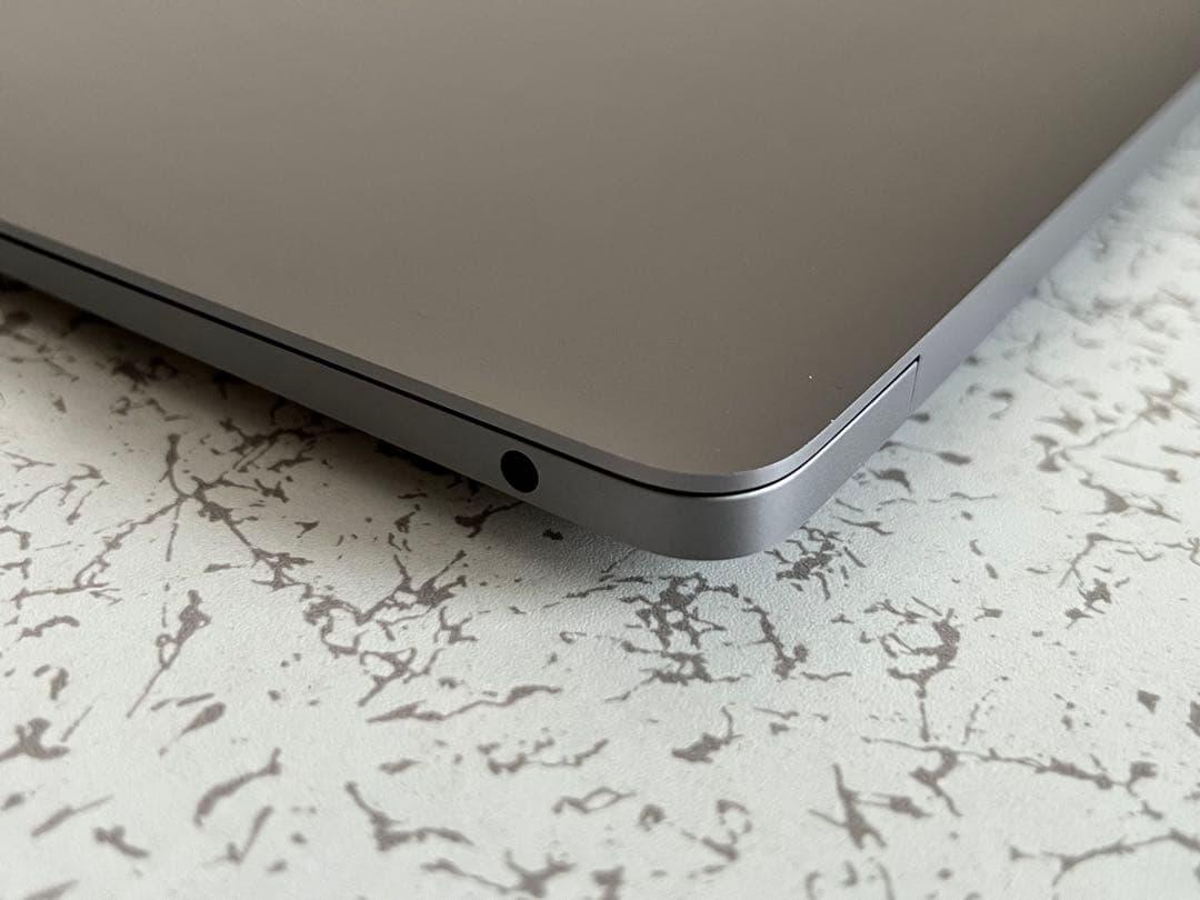 2020 M1チップ搭載Apple MacBook Air 13インチ