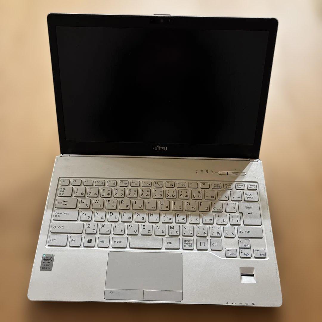Fujitsu LIFEBOOK ホワイトノートPC