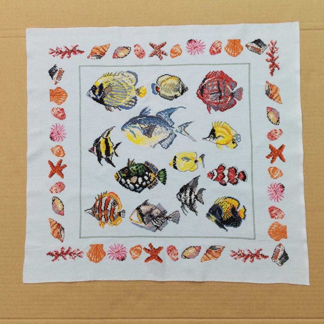 クロスステッチ完成品　魚