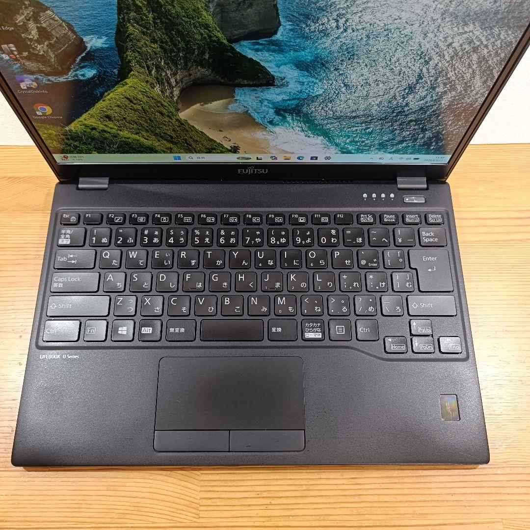 【美品】富士通 U9310 10世代 i7 SSD256GB メモリ16GB 黒