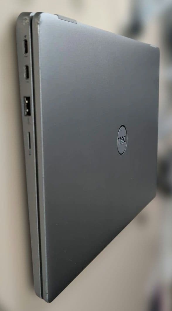 Dell 5330 12世代 i7 32GBメモリ256GB容量