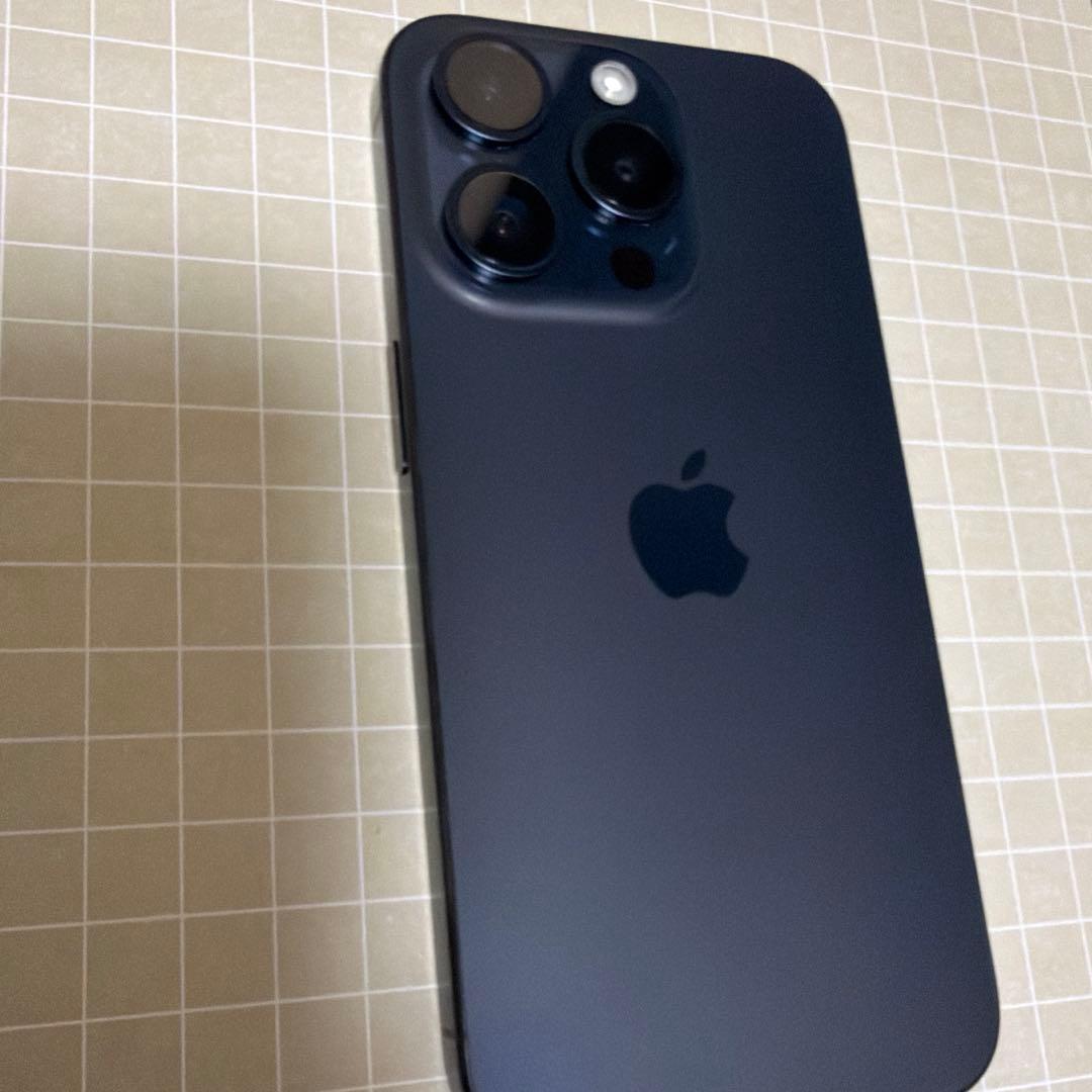 iPhone 15 pro 本体 スマホ 256GB