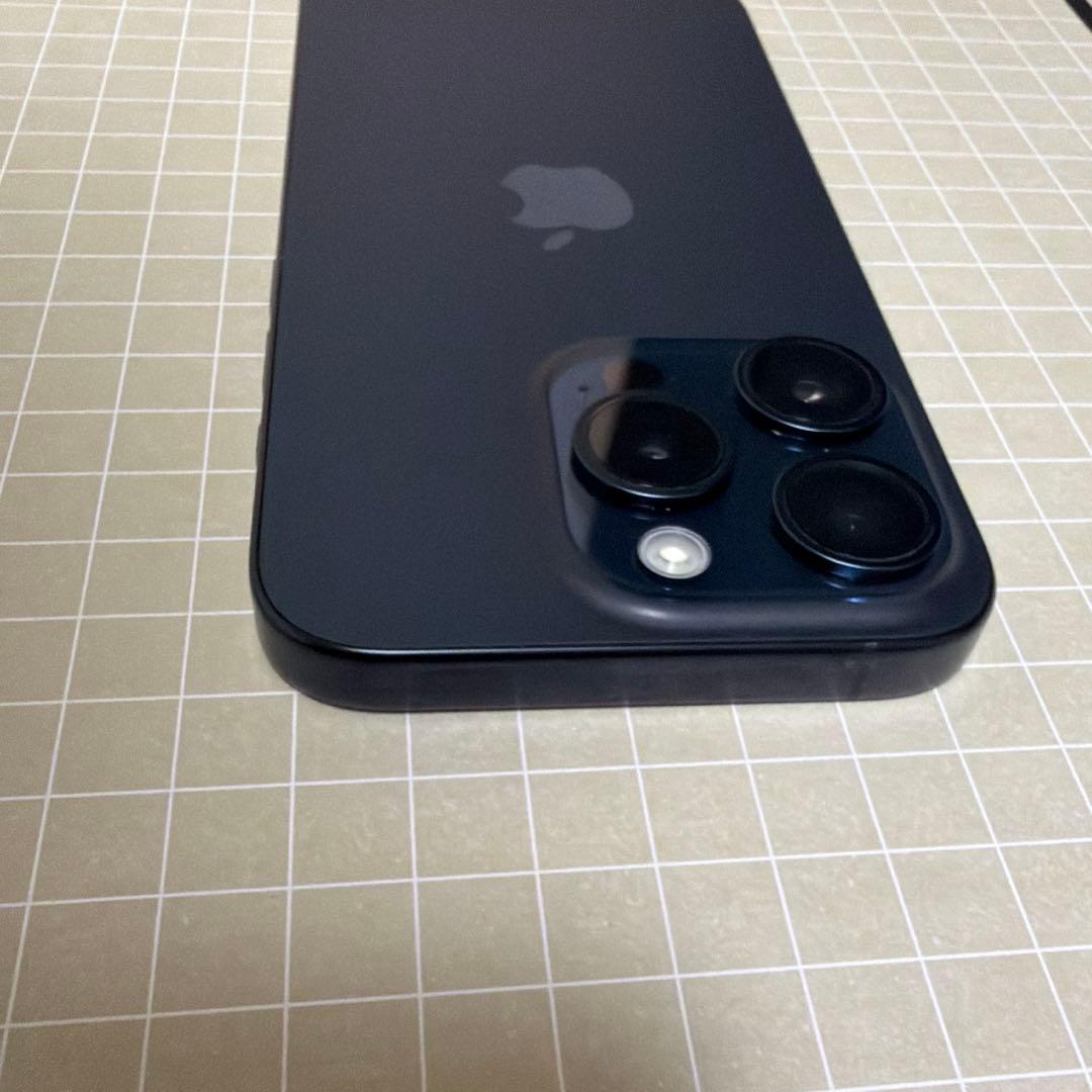 iPhone 15 pro 本体 スマホ 256GB