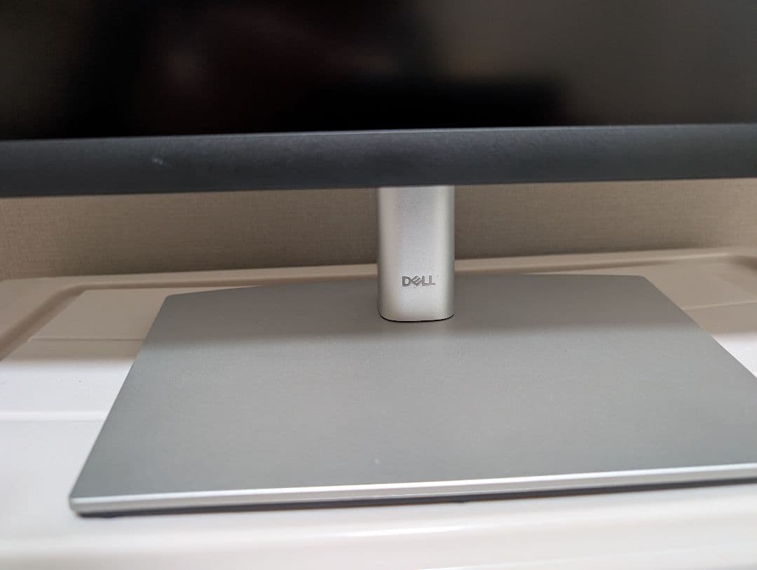 DELL　4Kモニター P2721Q　27インチ