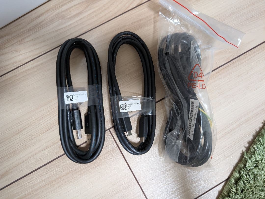 DELL　4Kモニター P2721Q　27インチ