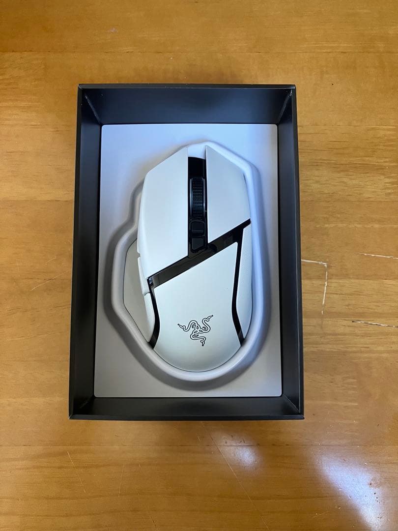 Razer Basilisk V3 Pro 35K ホワイト