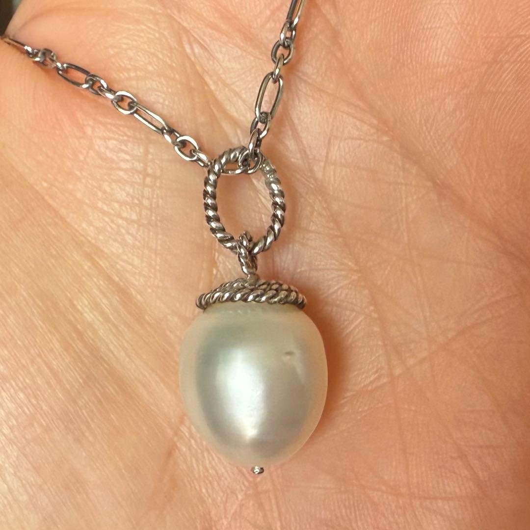 専用　特注品　純銀白蝶南洋パールペンダント　どんぐり