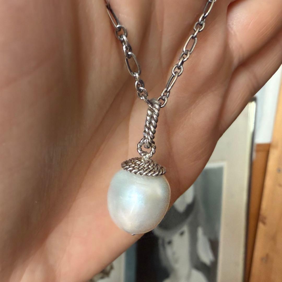 専用　特注品　純銀白蝶南洋パールペンダント　どんぐり
