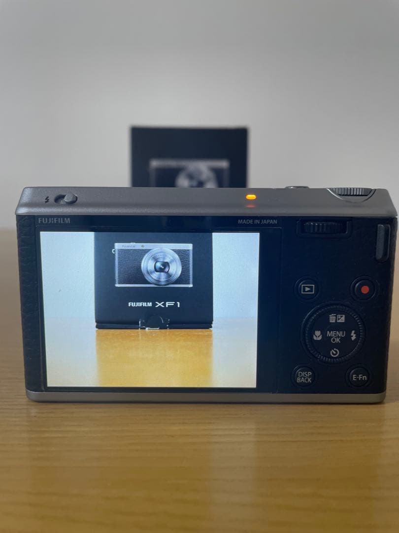 美品 FUJIFILM XF1 ブラック コンパクトデジタルカメラ