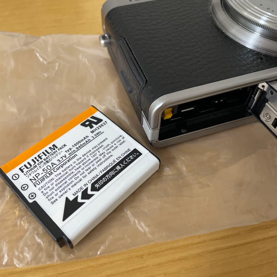 美品 FUJIFILM XF1 ブラック コンパクトデジタルカメラ