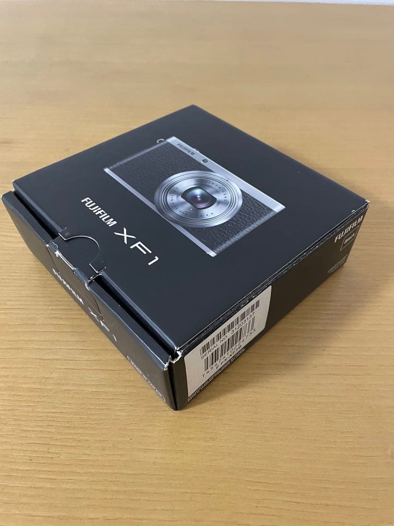 美品 FUJIFILM XF1 ブラック コンパクトデジタルカメラ