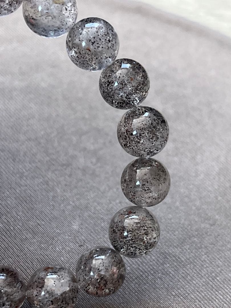 天然石ブレスレット☆ブラックマイカインクォーツ１０ｍｍ☆小さな虹入りでかっこいい