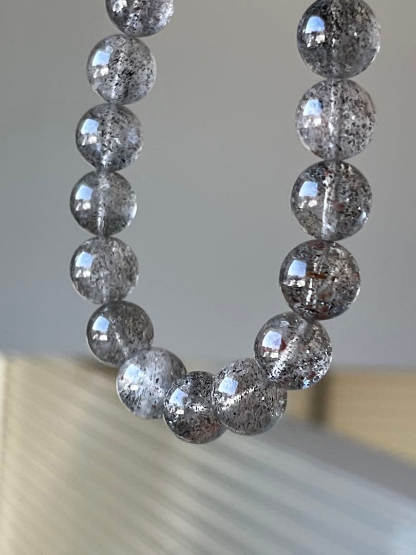 天然石ブレスレット☆ブラックマイカインクォーツ１０ｍｍ☆小さな虹入りでかっこいい