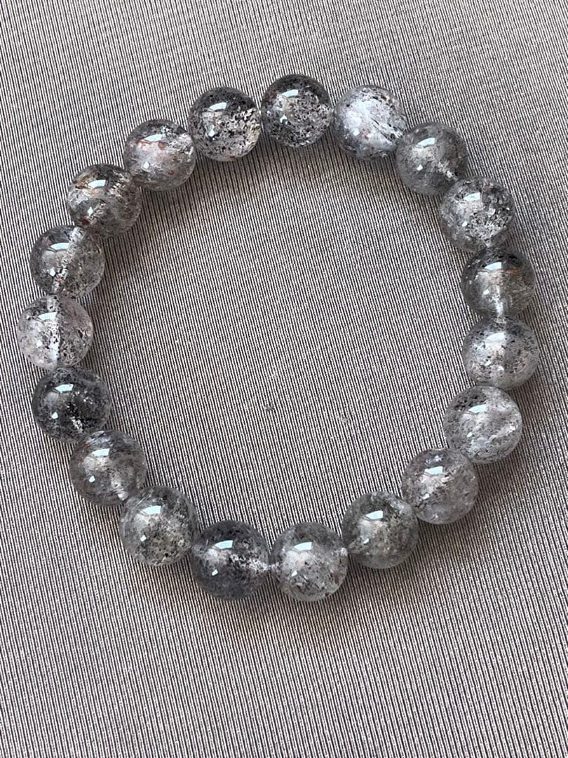 天然石ブレスレット☆ブラックマイカインクォーツ１０ｍｍ☆小さな虹入りでかっこいい