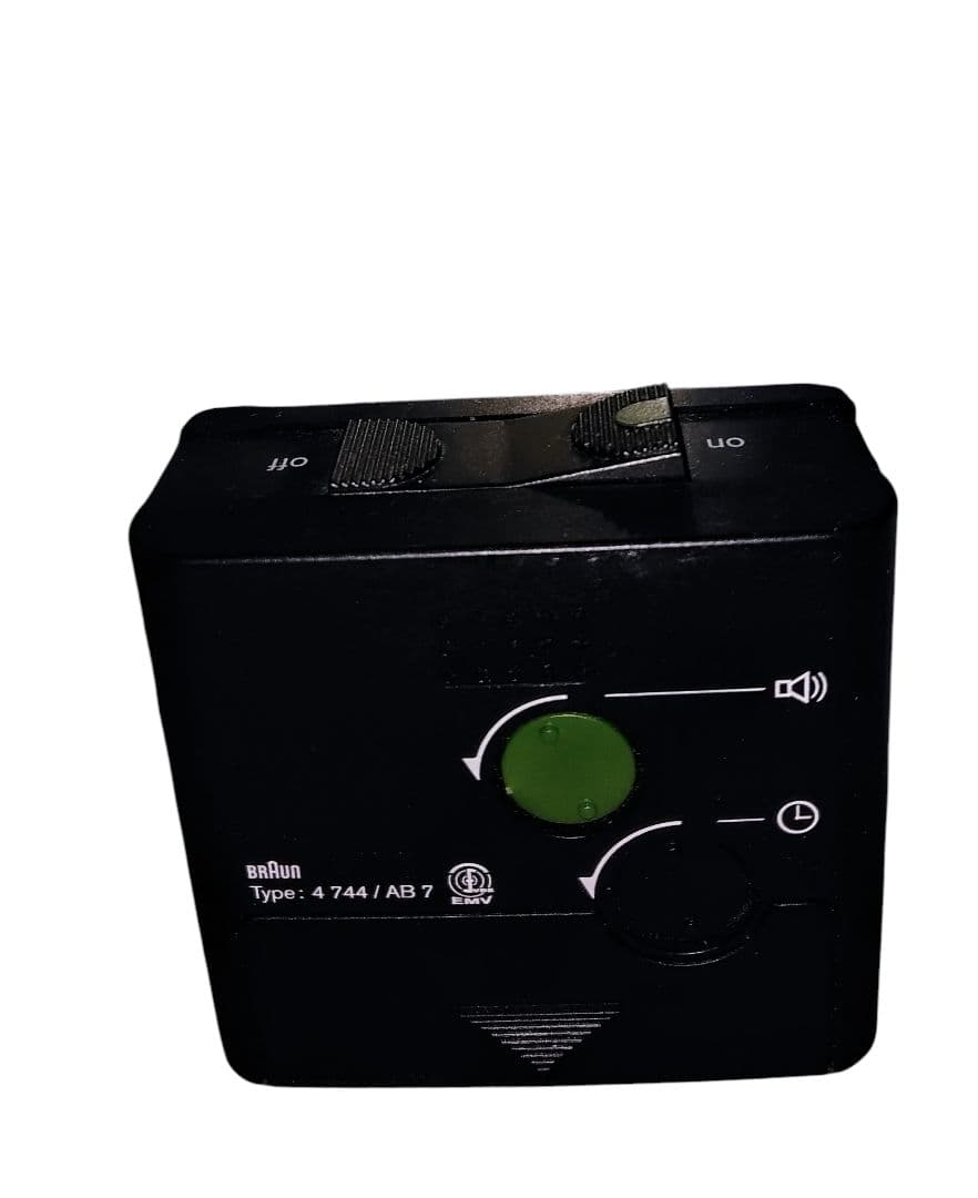 Braun　ブラウン　アラーム付きクロック廃盤ＡB7ブラック入手困難品