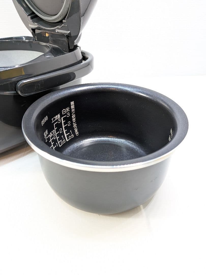 P664 象印 炊飯器 NL-BX05 極め炊き 2022年 3合炊き ブラック