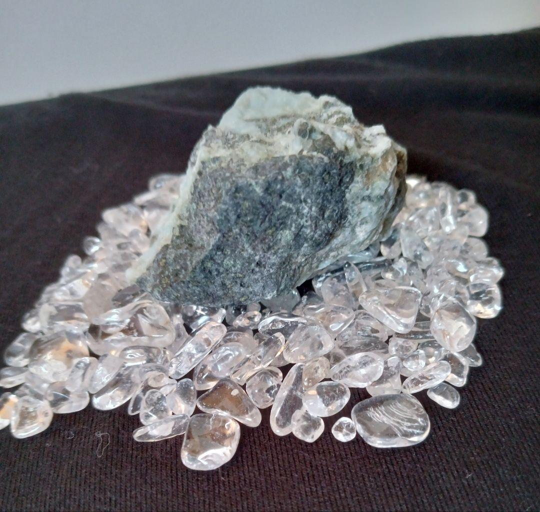 激レア ドミニカ共和国産 母岩付き 希少ラリマー 原石 天然石 パワーストーン